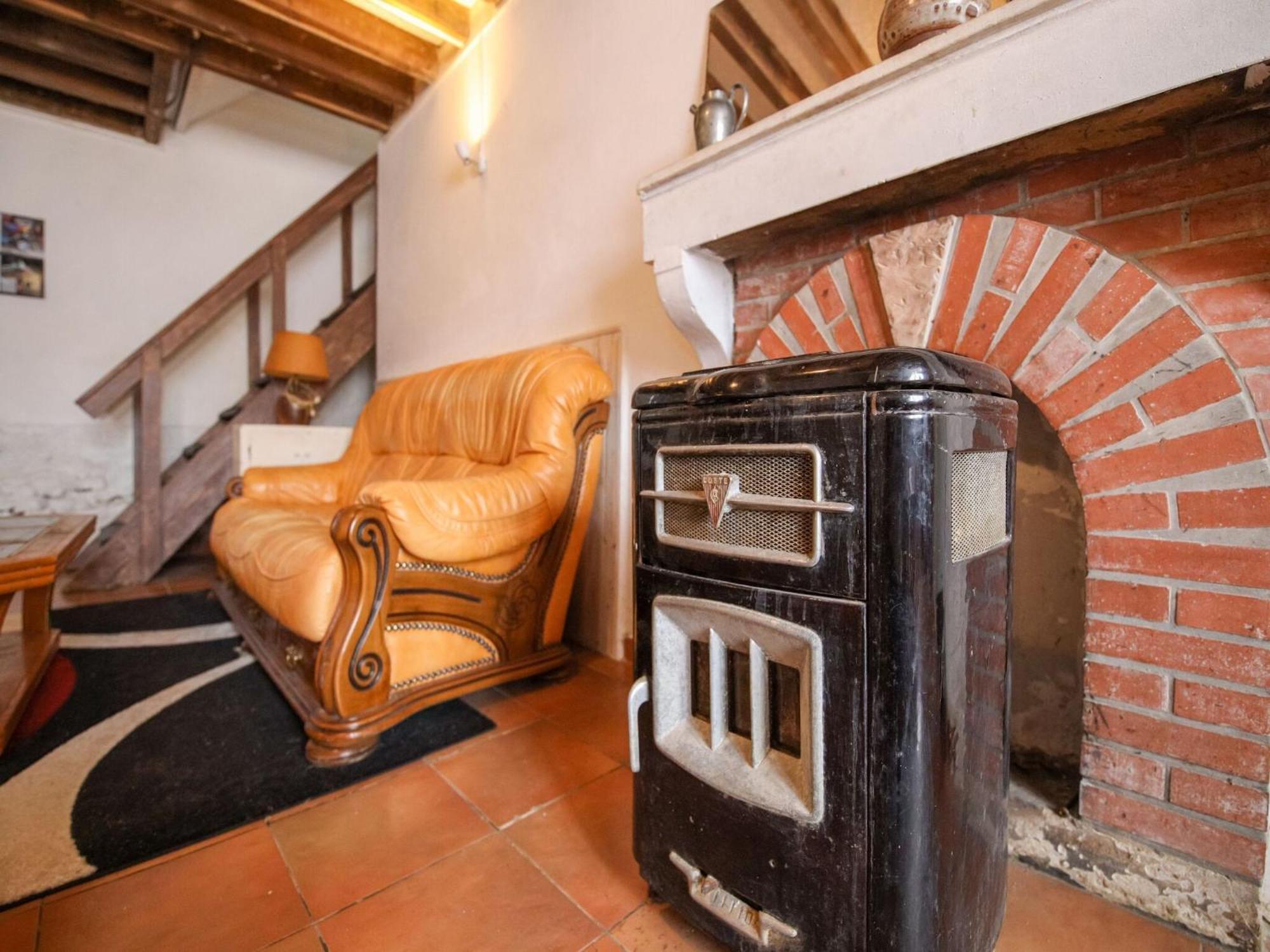Traditional Holiday Home In Brinon Sur Beuvron Brinon-sur-Beuvron Exterior foto